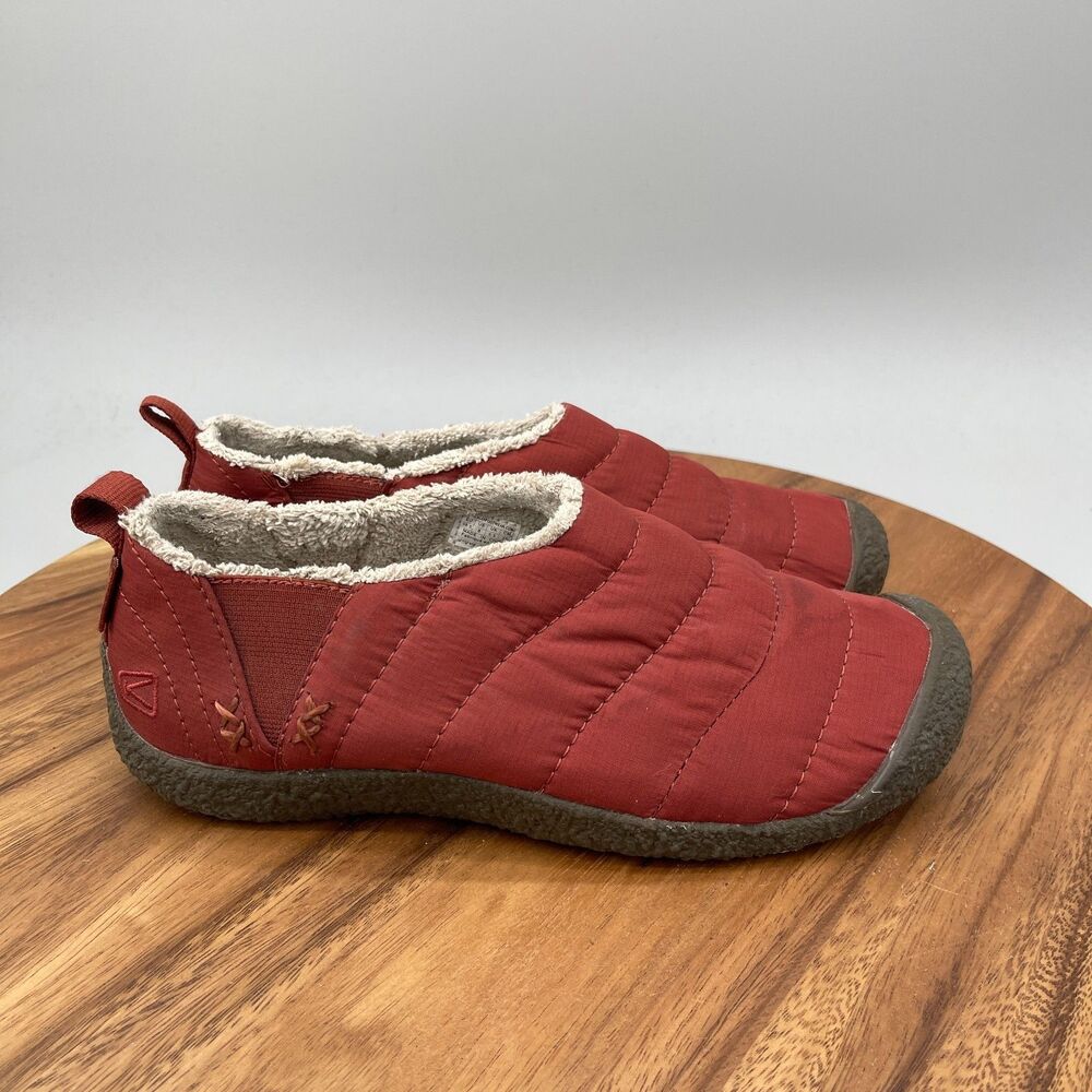 Keen Howser Shoes Womens Size 8 Red Casual Comfort Slip On Walking Quilted